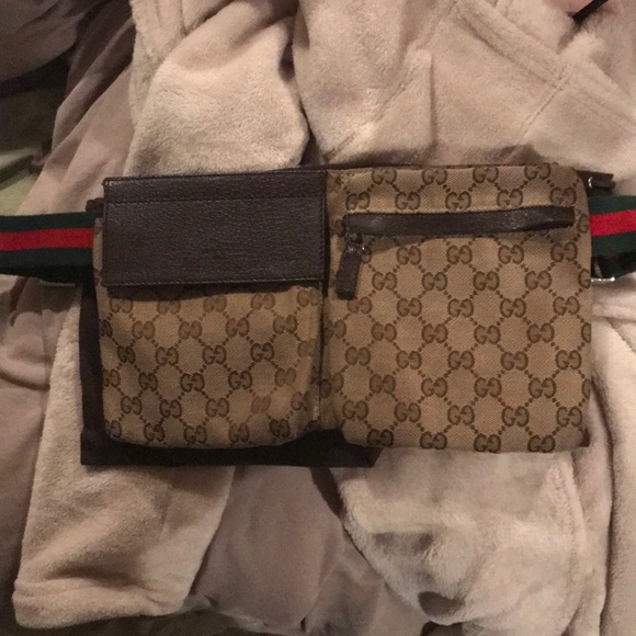 Gucci Handbags - Like new Gucci logo fanny pack, just like Carrie!